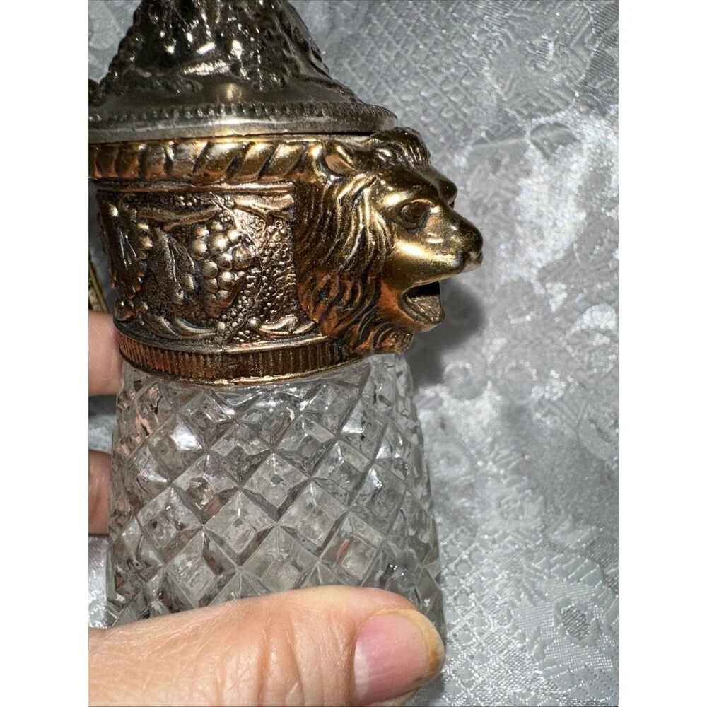 Vintage Raimond Glass Pourer